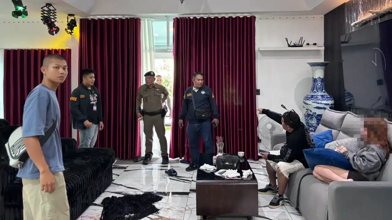 The body of Thomas David was found in the bathroom in the Nong Pru subdistrict.