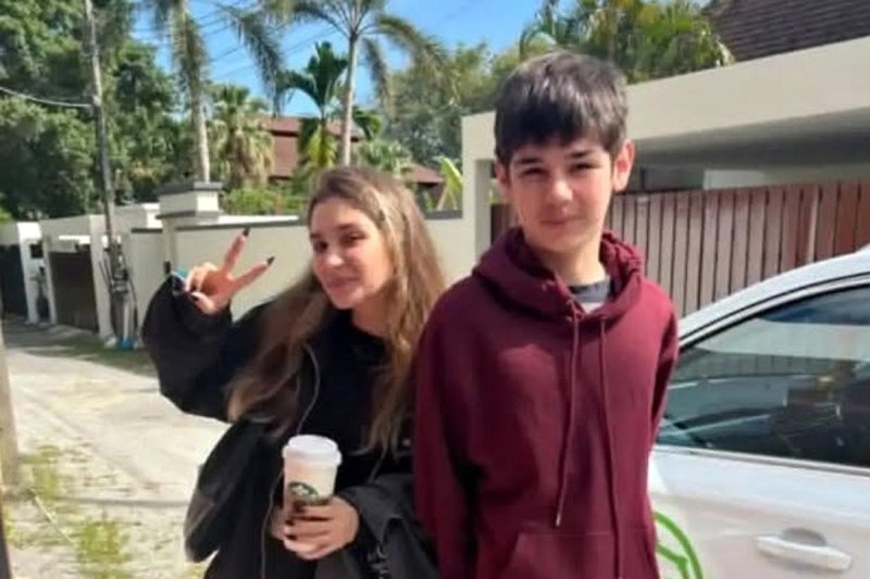 Two people have been arrested in Thailand in connection with the murder of Russian brothers and sisters.